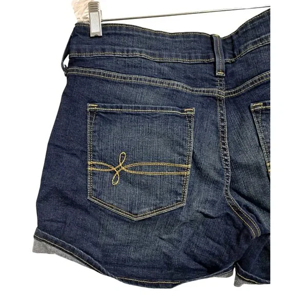 Denizen From Levis Womens Dark Wash Cuffed Denim Shorts Size 10 W30 Blue Stretch - Picture 10 of 11